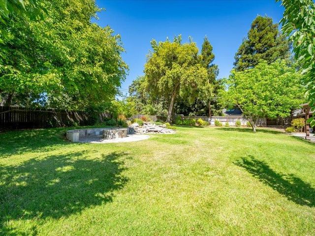 1340 Carter Rd, Sacramento, CA 95864