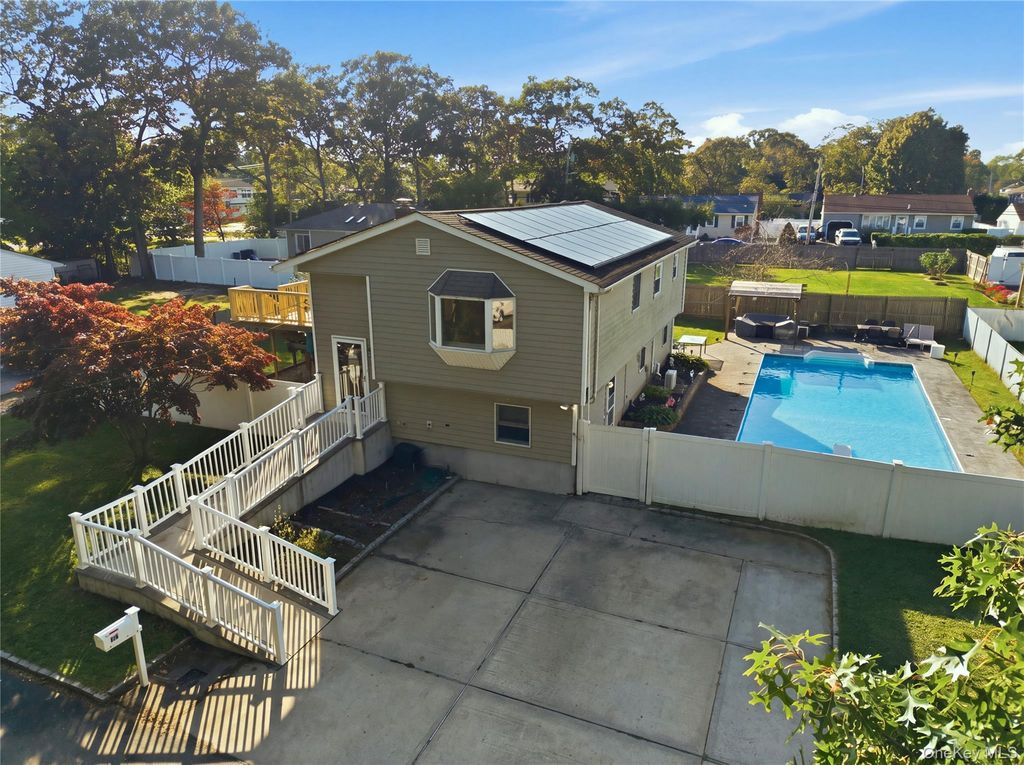 1362 Hummel Avenue, Holbrook, NY 11741 — exterior