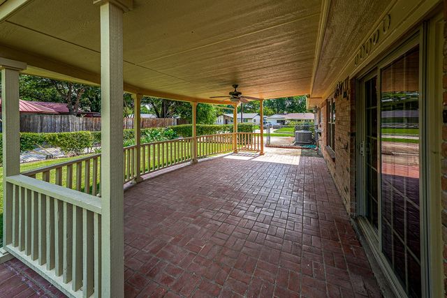 734 Kingswood Avenue, Richardson, TX 75080
