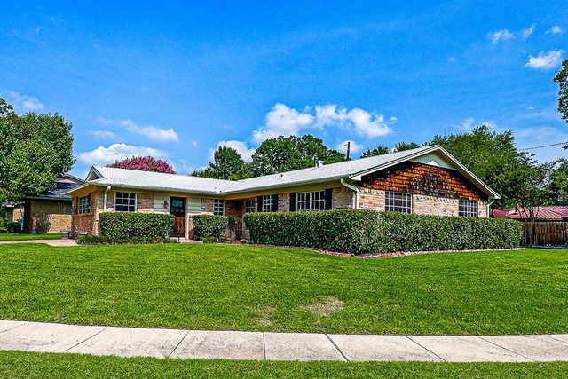 734 Kingswood Avenue, Richardson, TX 75080