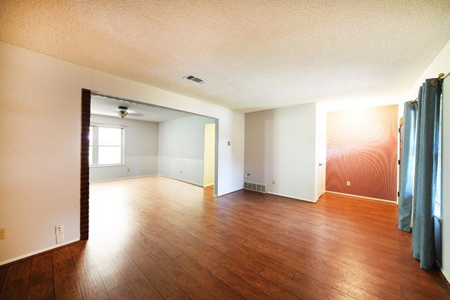 734 Kingswood Avenue, Richardson, TX 75080