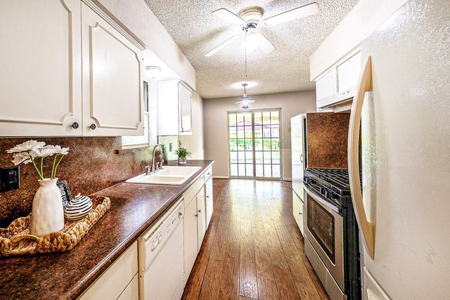734 Kingswood Avenue, Richardson, TX 75080