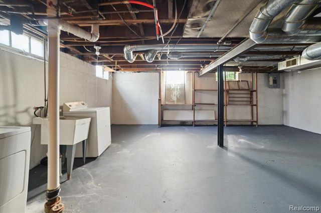 23772 Brittany Avenue, Eastpointe, MI 48021