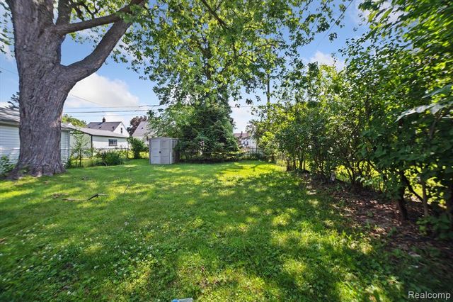 23772 Brittany Avenue, Eastpointe, MI 48021