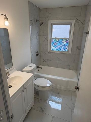 23772 Brittany Avenue, Eastpointe, MI 48021