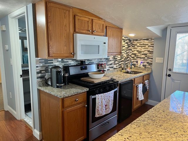 14 Union St. 2, Quincy, MA 02169