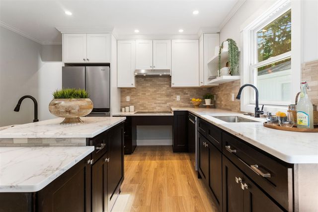 936 Superior Street, South Haven, MI 49090