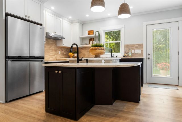 936 Superior Street, South Haven, MI 49090