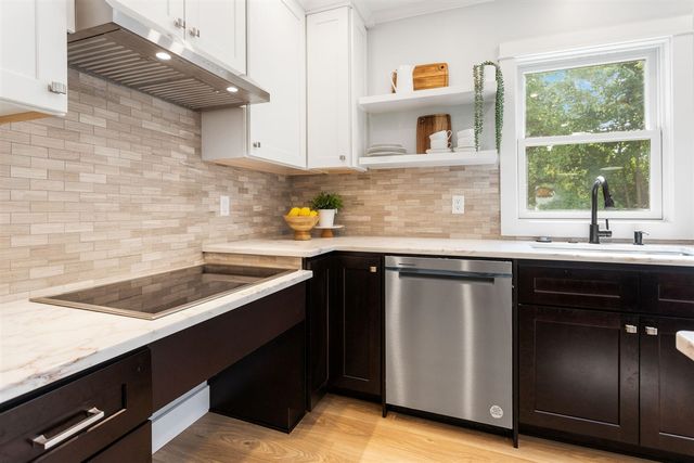 936 Superior Street, South Haven, MI 49090