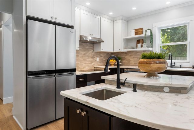 936 Superior Street, South Haven, MI 49090