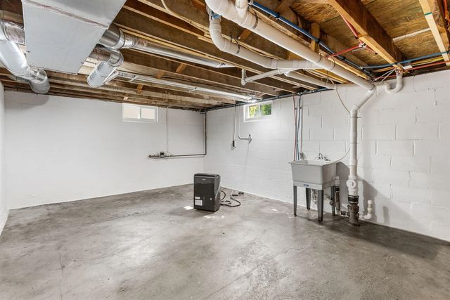 936 Superior Street, South Haven, MI 49090