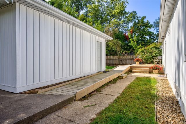 936 Superior Street, South Haven, MI 49090