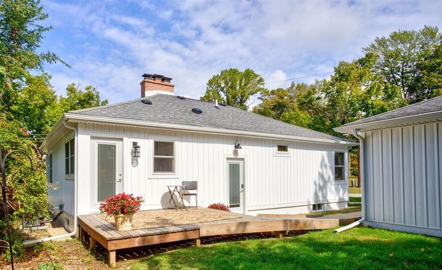 936 Superior Street, South Haven, MI 49090