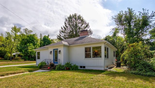 936 Superior Street, South Haven, MI 49090