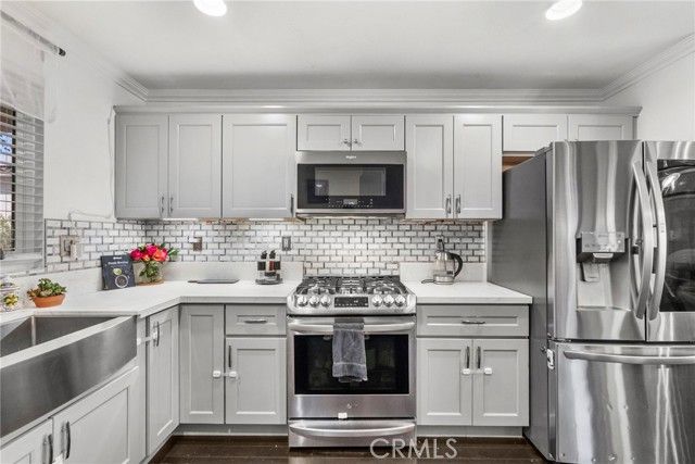 13204 Alta Vista Way, Sylmar (los Angeles), CA 91342