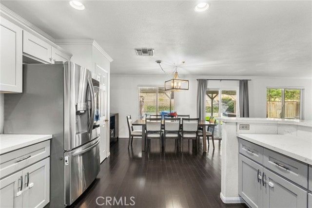 13204 Alta Vista Way, Sylmar (los Angeles), CA 91342