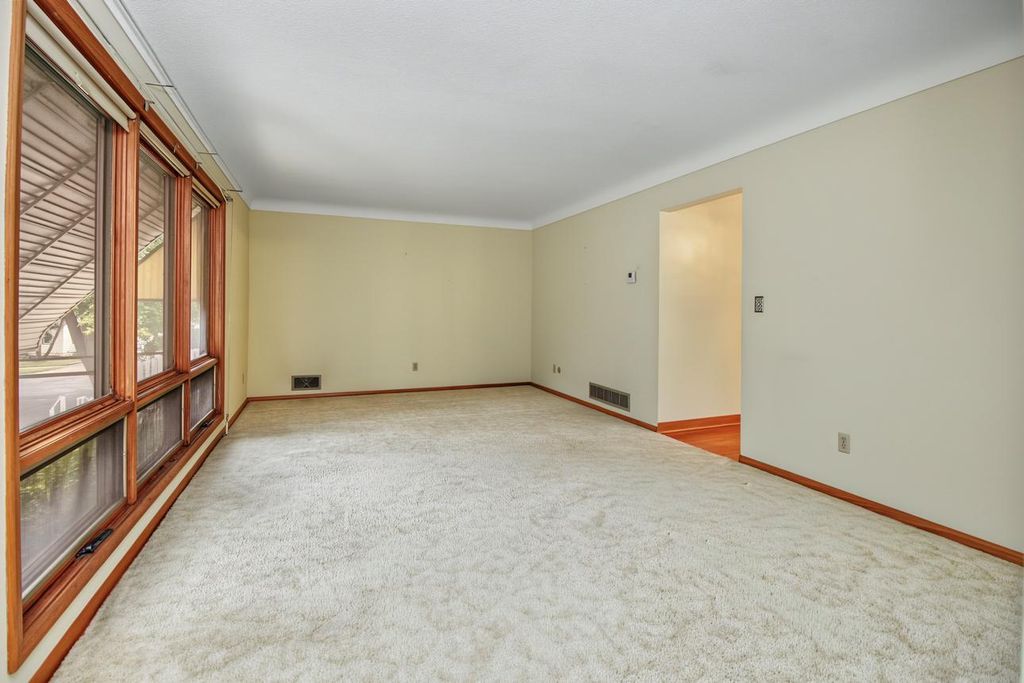 830 Pedersen Street, Saint Paul, MN 55119 — photo 2