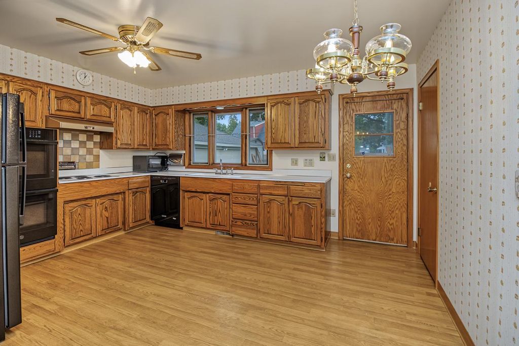 830 Pedersen Street, Saint Paul, MN 55119 — photo 4