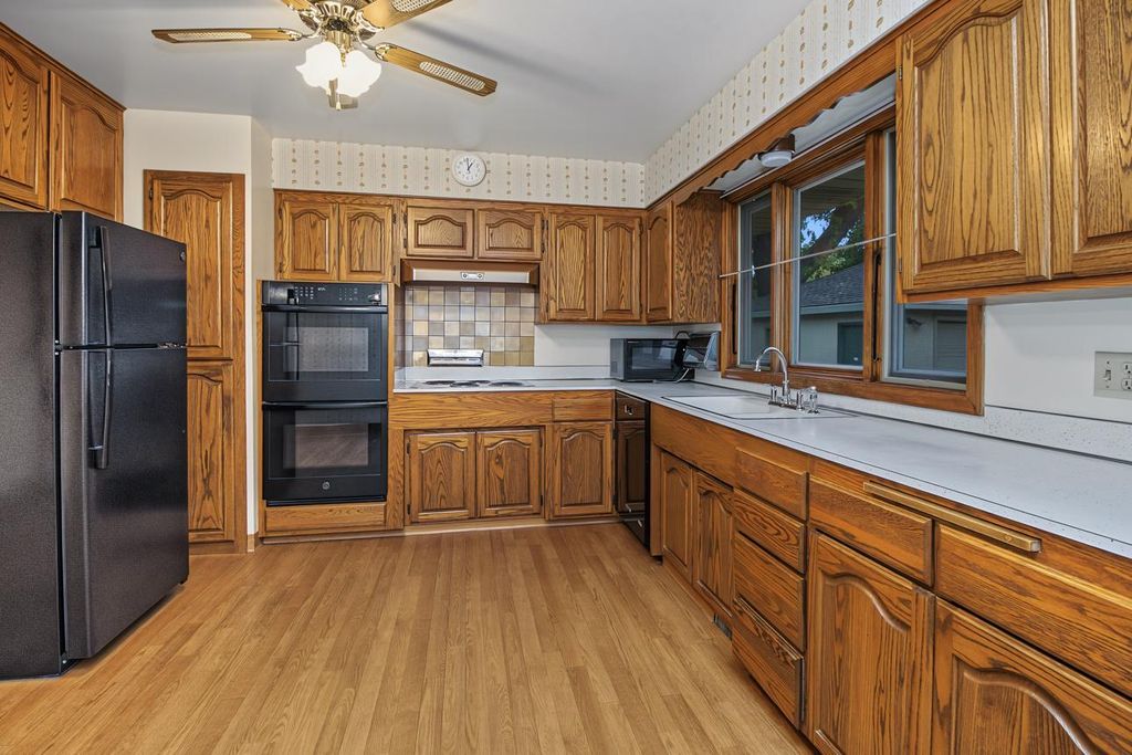 830 Pedersen Street, Saint Paul, MN 55119 — photo 5