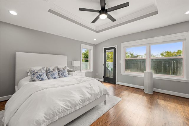 814 Barkley Street, Houston, TX 77022