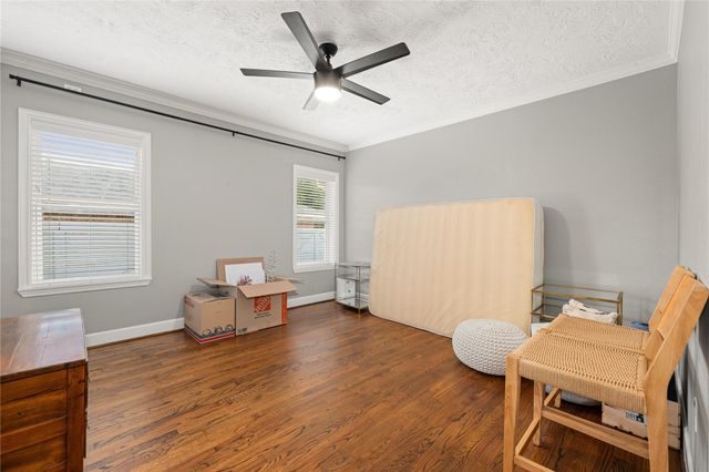 814 Barkley Street, Houston, TX 77022