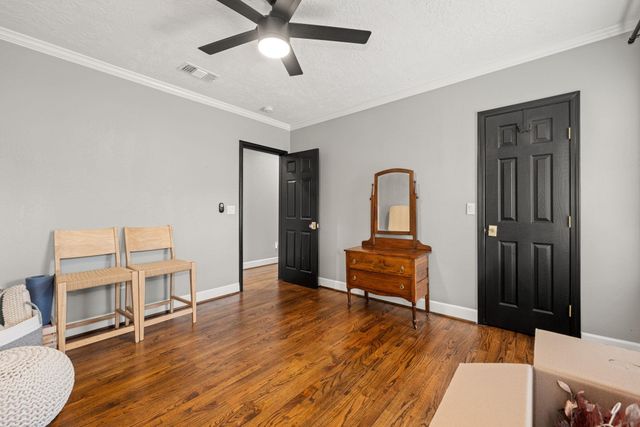 814 Barkley Street, Houston, TX 77022