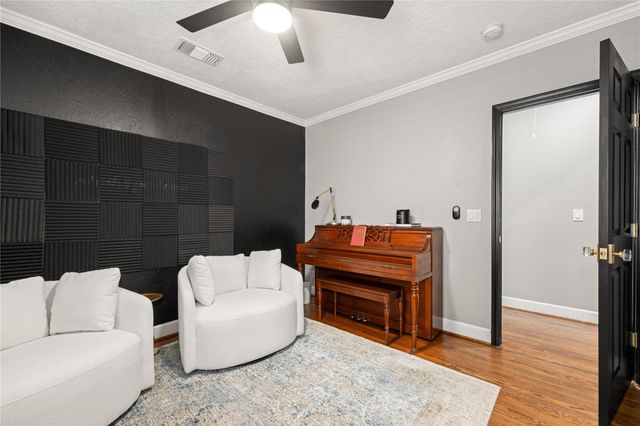 814 Barkley Street, Houston, TX 77022