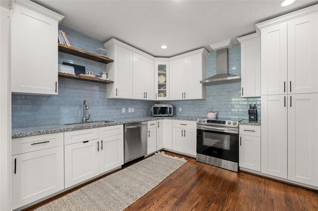 814 Barkley Street, Houston, TX 77022