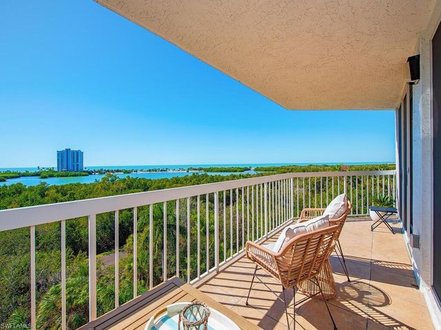 5501 Heron Point DR # 503, Naples, FL 34108