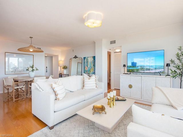 5501 Heron Point DR # 503, Naples, FL 34108