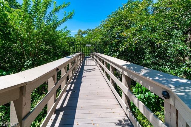 5501 Heron Point DR # 503, Naples, FL 34108