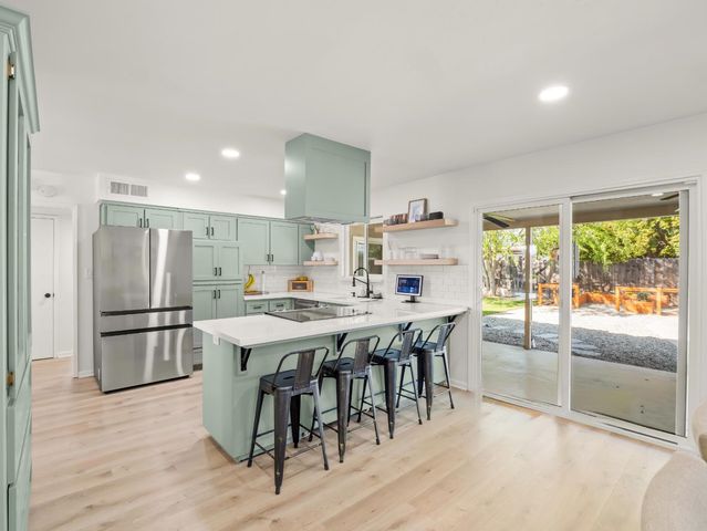 442 W Mesa Avenue, Fresno, CA 93704