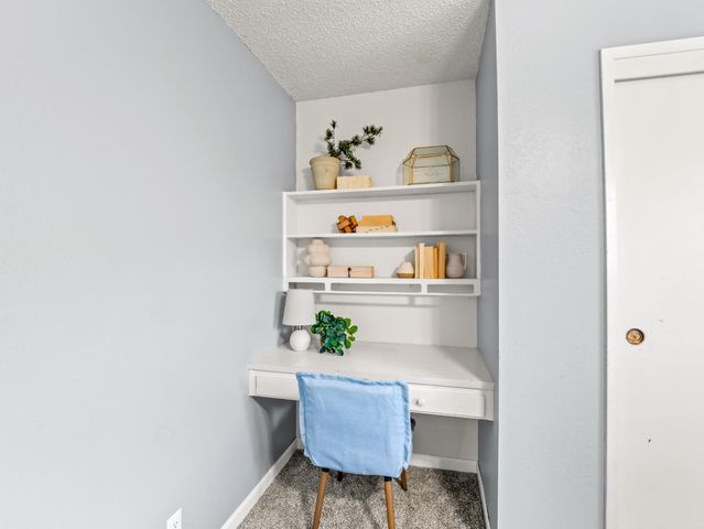 442 W Mesa Avenue, Fresno, CA 93704