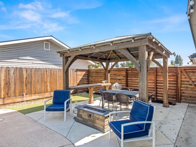 442 W Mesa Avenue, Fresno, CA 93704