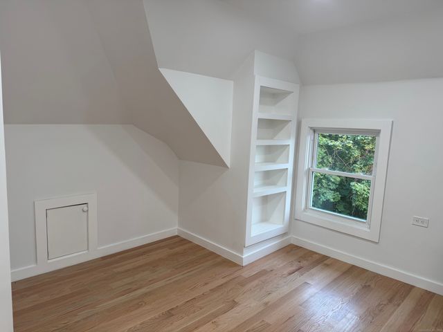 263 Hawley Avenue 3rd Floor, Bridgeport, CT 06606