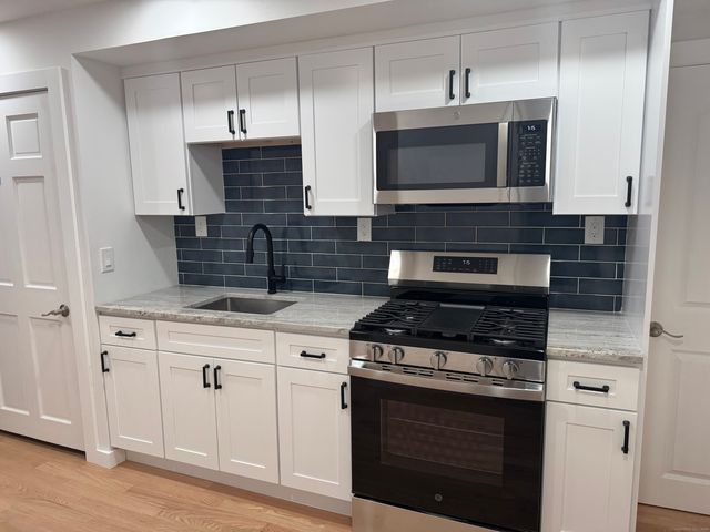 263 Hawley Avenue 3rd Floor, Bridgeport, CT 06606