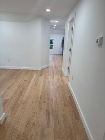 263 Hawley Avenue 3rd Floor, Bridgeport, CT 06606