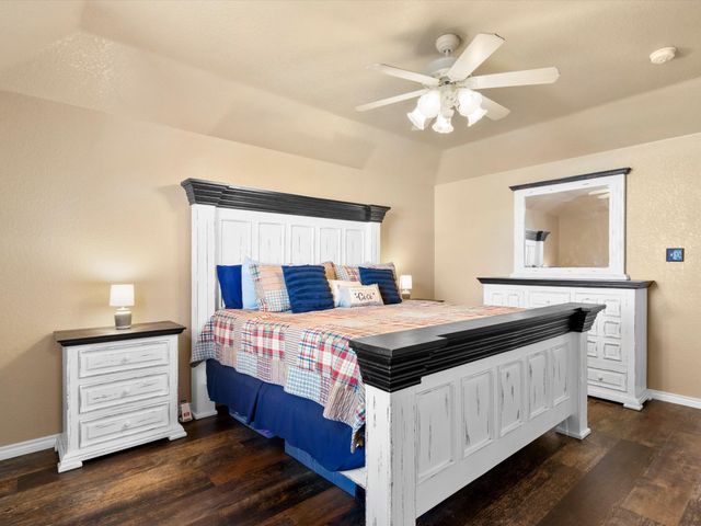 900 Fenway Lane, Saginaw, TX 76179