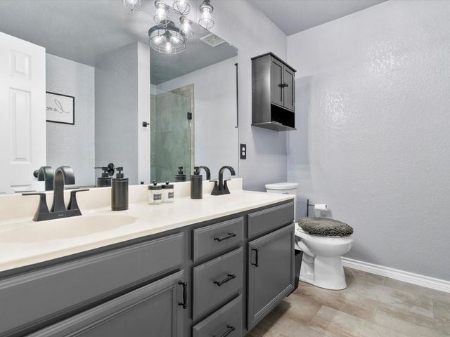 900 Fenway Lane, Saginaw, TX 76179