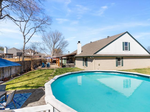 900 Fenway Lane, Saginaw, TX 76179