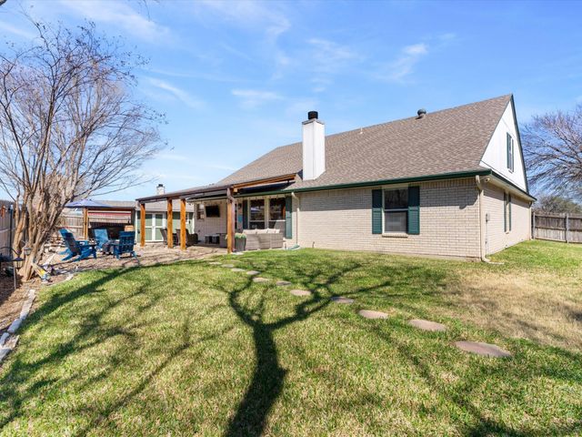 900 Fenway Lane, Saginaw, TX 76179