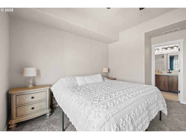 13254 Sw AUBERGINE Ter, Sherwood, OR 97140