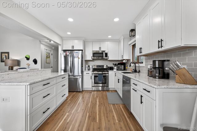 1280 Petts Road, Fenton Charter Township, MI 48430