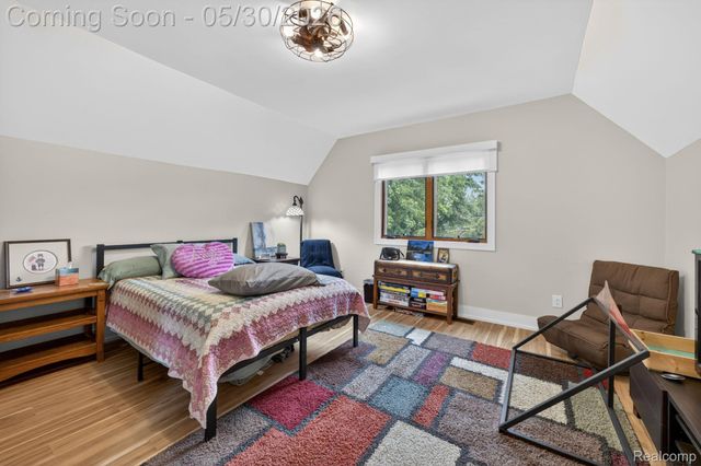 1280 Petts Road, Fenton Charter Township, MI 48430