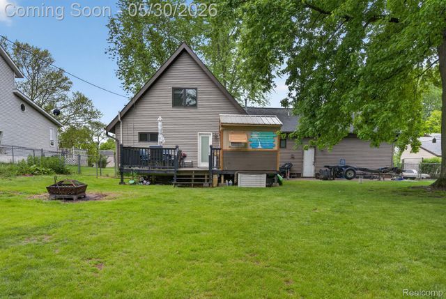 1280 Petts Road, Fenton Charter Township, MI 48430