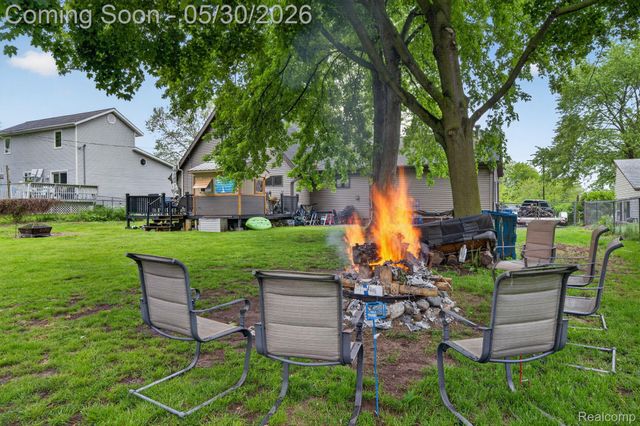 1280 Petts Road, Fenton Charter Township, MI 48430