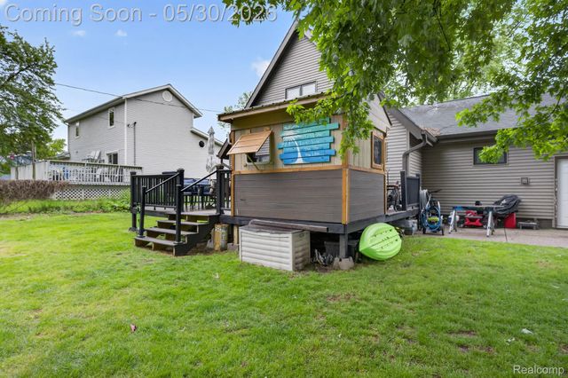 1280 Petts Road, Fenton Charter Township, MI 48430