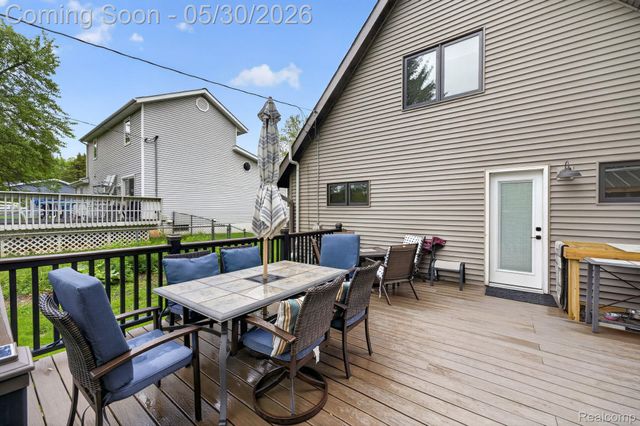 1280 Petts Road, Fenton Charter Township, MI 48430