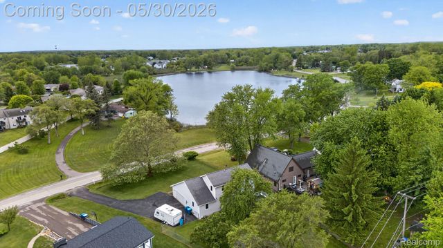 1280 Petts Road, Fenton Charter Township, MI 48430