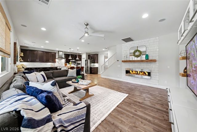 10432 Doman Avenue, Las Vegas, NV 89166